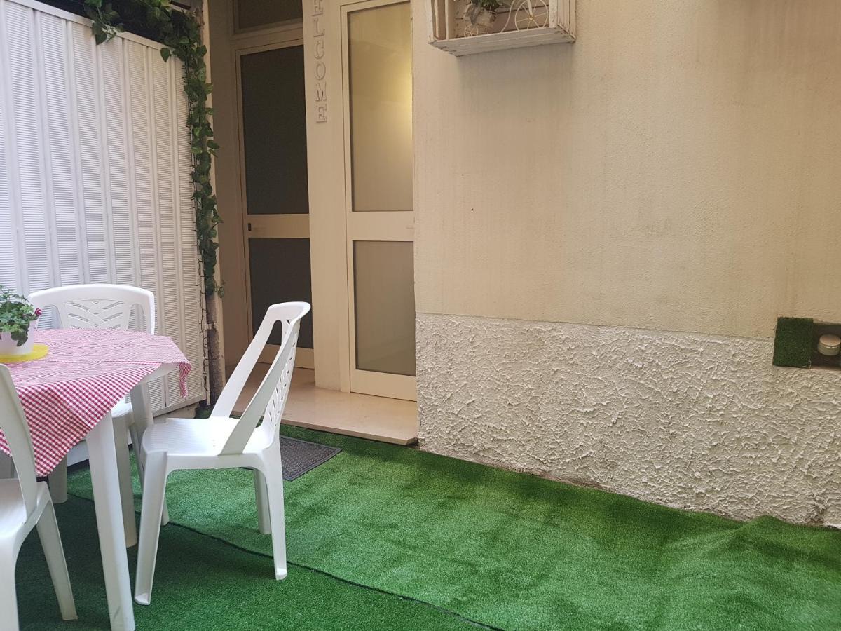 Philos - Appartements & Rooms Taranto Exterior photo